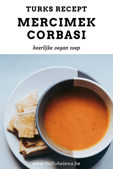 <!-- wp:paragraph -->
<p>Ik ben gek op soep, vooral omdat mijn moeder de heerlijkste varianten maakt. Maar de beste soep die ik ooit proefde leerde ik kennen toen ik in Turkije woonde: mercimek corbasi.</p>
<!-- /wp:paragraph -->
<!-- wp:paragraph -->
<p>Deze linzensoep vind je in vrijwel elk restaurantje in Turkije. In het ene restaurant is de smaak al wat beter dan in het andere, maar als je dit bestelt kan je nooit de mist in gaan. Je krijgt er vaak ook wat citroen bij om in je soep te doen. Eerst keek ik daar vreemd van op, maar nu eet ik de soep niet meer zonder. Het doet de soep nóg beter smaken.