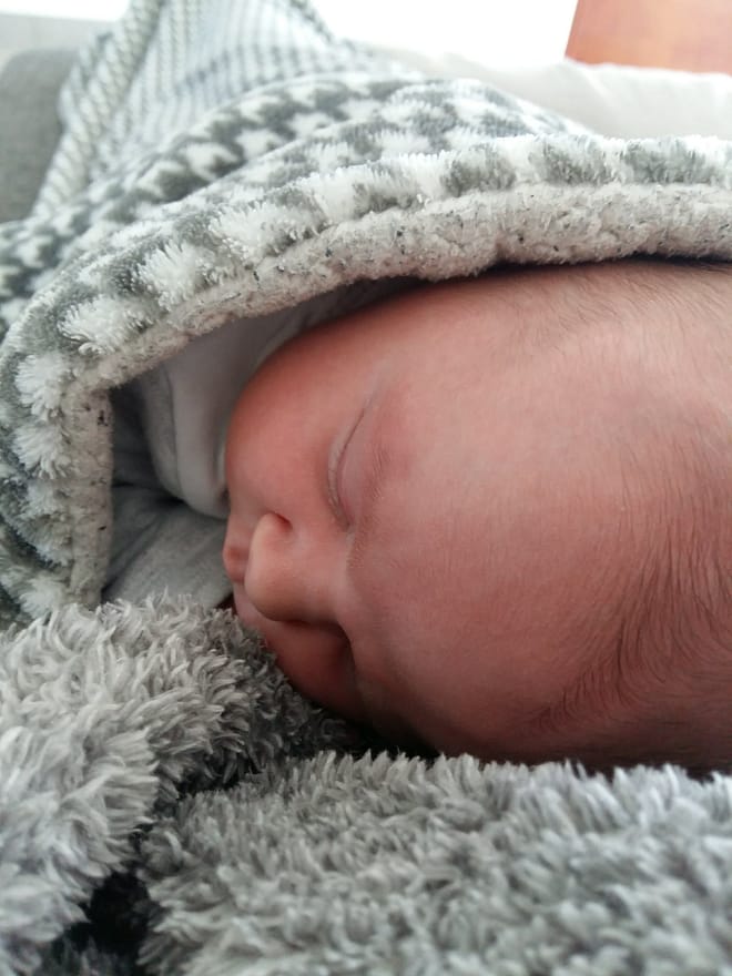 Baby Ellis, twee weken na haar geboorte. © HalloHelena